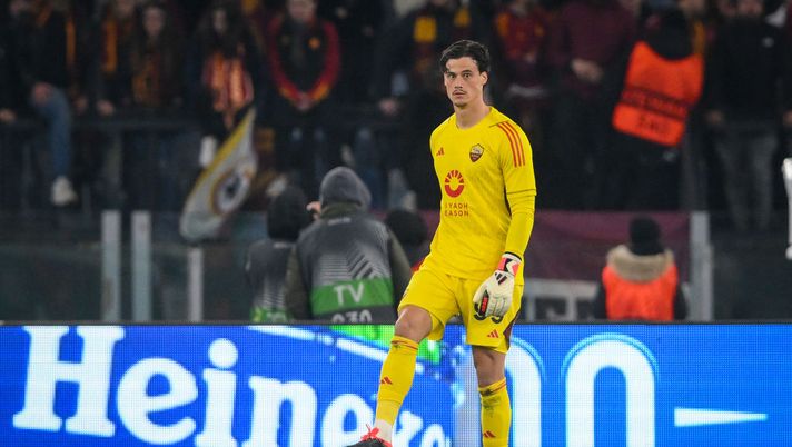 Una Roma batticuore ringrazia l’eroe Svilar il portiere pararigori - immagine 1