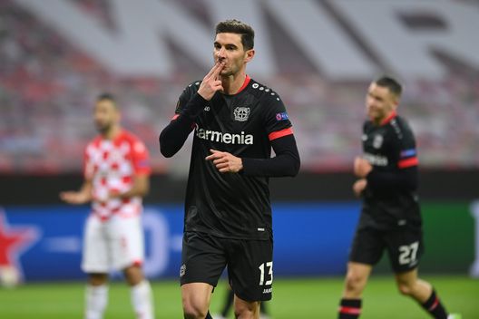 Lucas Alario Lucas Alario