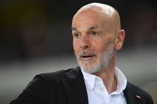 Stefano Pioli (allenatore AC Milan), qui durante Verona-Milan 1-3 (Serie A 2021-2022) | News (Getty Images)