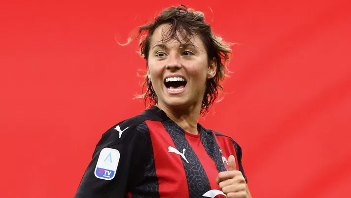 Valentina Giacinti, centravanti e capitano del AC Milan Femminile