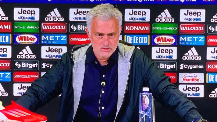 Foto: Sky Mourinho: “Ecco cosa mi ha detto Orsato. Insulti juventini? Magari mi vedono in strada e…” - immagine 1