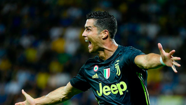 Guardiola: “Ronaldo e Messi da 15 anni fanno 50 gol a stagione: non sono umani” - immagine 1