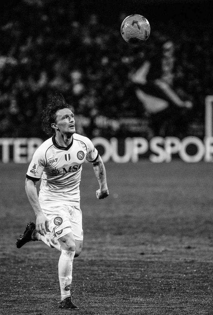 GALLERY Il Napoli torna grande contro il Sassuolo: i suggestivi scatti del match - immagine 8