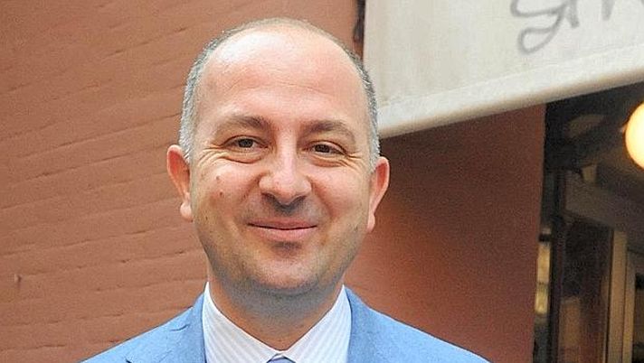 240709-sport-calcio-al centro Rezart Tai nuovo proprietario della squadra del Bologna oggi all'uscita dal ristorante Diana-foto Nucci/Benvenuti 240709-sport-calcio-al centro Rezart Tai nuovo proprietario della squadra del Bologna oggi all'uscita dal ristorante Diana-foto Nucci/Benvenuti