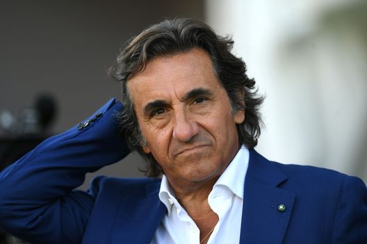 CREMONA, ITALY - AUGUST 27: President of Torino FC Urbano Cairo looks on during the Serie A match between US Cremonese and Torino FC at Stadio Giovanni Zini on August 27, 2022 in Cremona, Italy. (Photo by Alessandro Sabattini/Getty Images) Cairo