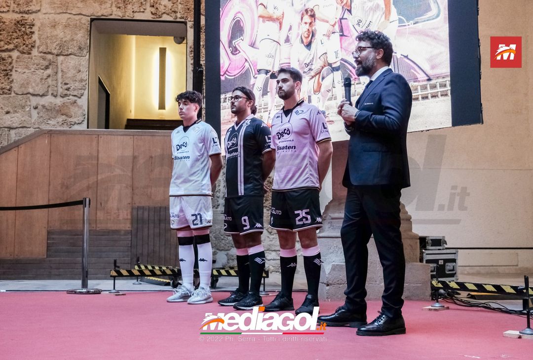 FOTO PALERMO, presentazione nuove maglie gara Palermo 2022/2023 (Gallery) - immagine 19