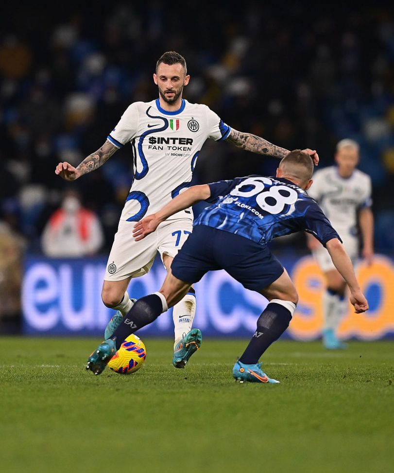 Napoli-Inter, Brozovic ammonito: era diffidato, salta la gara con il Sassuolo- immagine 2