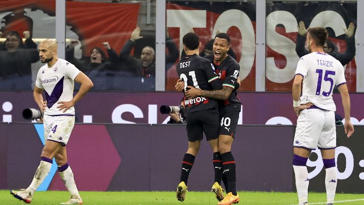 MILAN, ITALY - NOVEMBER 13: Aster Vranckx of AC Milan celebrates his team's second goal from an own goal by Nikola Milenković of ACF Fiorentina during the Serie A match between AC Milan and ACF Fiorentina at Stadio Giuseppe Meazza on November 13, 2022 in Milan, Italy. (Photo by Giuseppe Cottini/AC Milan via Getty Images) QS: “Alla Fiorentina gli applausi, al Milan la vittoria. Che beffa” - immagine 1