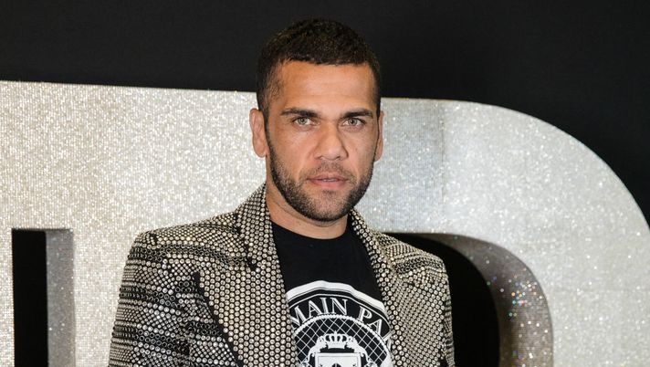 Dani Alves apre il cuore da dietro le sbarre: la lettera d’amore alla moglie Joana - immagine 1