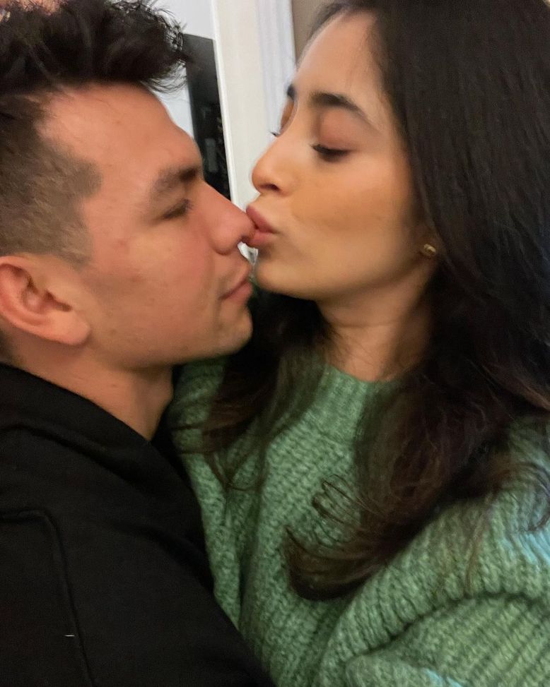 FOTO Lady Lozano bacia teneramente il suo Hirving- immagine 2