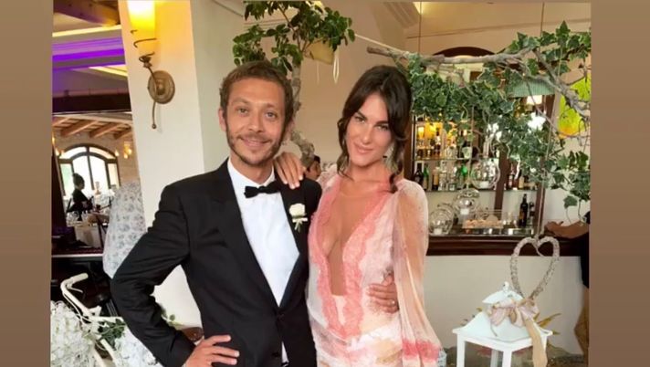 Fiori d&#8217;arancio a Tavullia: Valentino Rossi testimone alle nozze dell&#8217;amico storico Uccio 