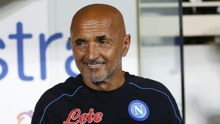 FLORENCE, ITALY - AUGUST 28: Luciano Spalletti manager of SSC Napoli looks on during the Serie A match between ACF Fiorentina and SSC Napoli at Stadio Artemio Franchi on August 28, 2022 in Florence, Italy. (Photo by Gabriele Maltinti/Getty Images) Spalletti: “Kvara potenziale top, ci aspettiamo anche di più! Kim e i portieri…” - immagine 1