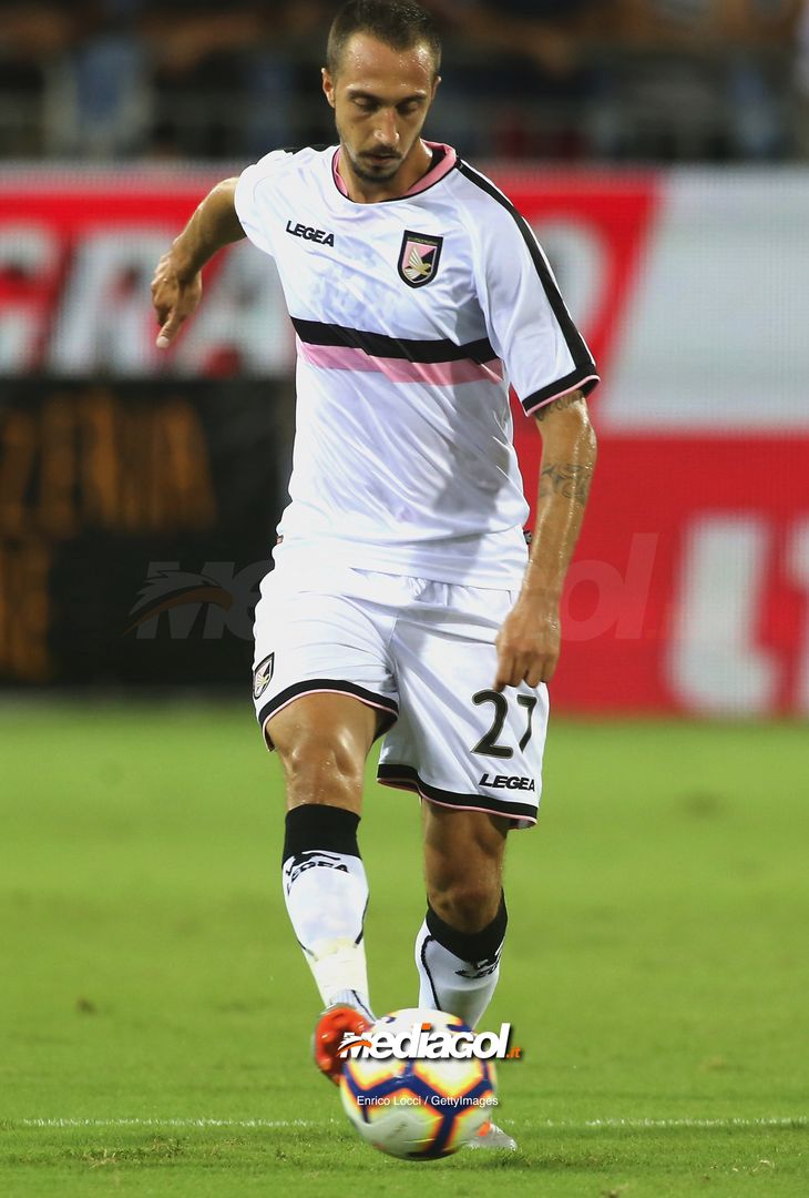  CAGLIARI, ITALY - AUGUST 12:  Antonio Mazzotta of Palermo in action during the Coppa Italia match between Cagliari Calcio and US Citta di Palermo at  on August 12, 2018 in cagliari, Italy.  (Photo by Enrico Locci/Getty Images) 