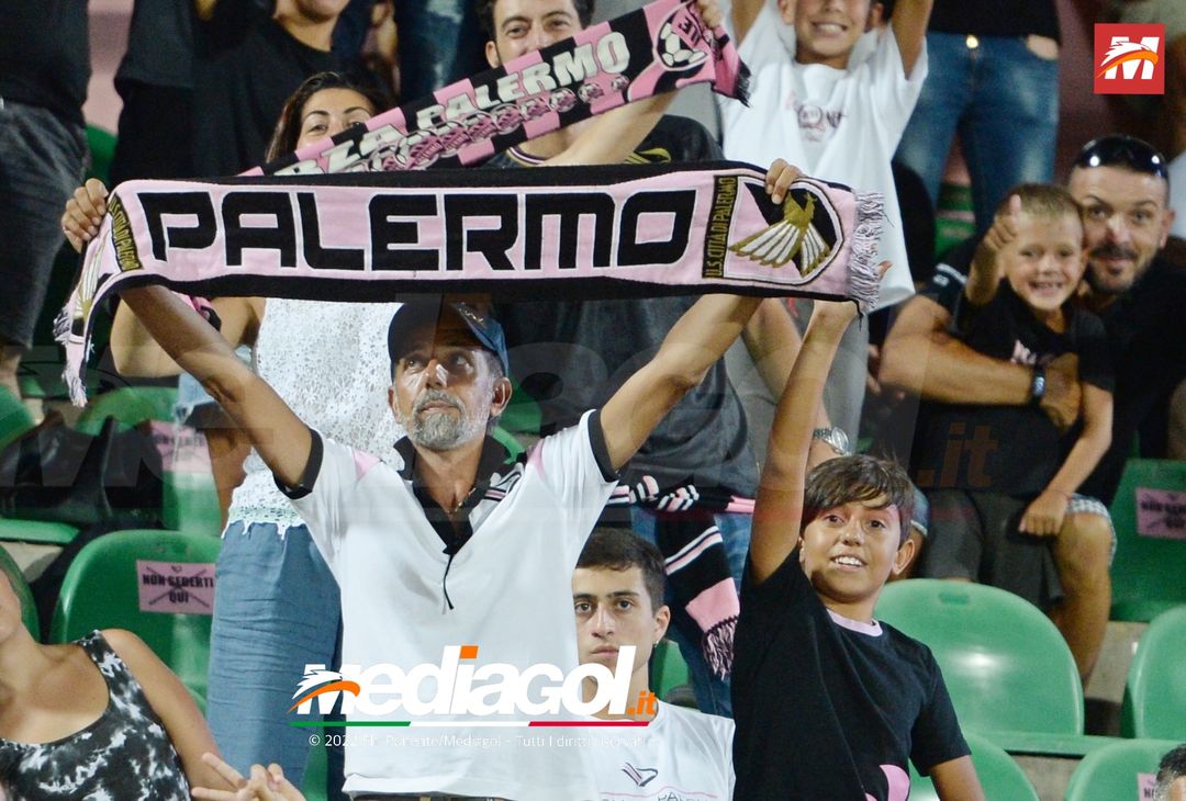 FOTOTIFO, Palermo-Ascoli 2-3: i tifosi allo stadio “Renzo Barbera” (Gallery) - immagine 57