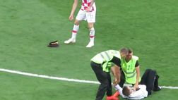 Francia-Croazia: Brozovic si è divertito, gli invasori ora non più. Scatta la pesante punizione