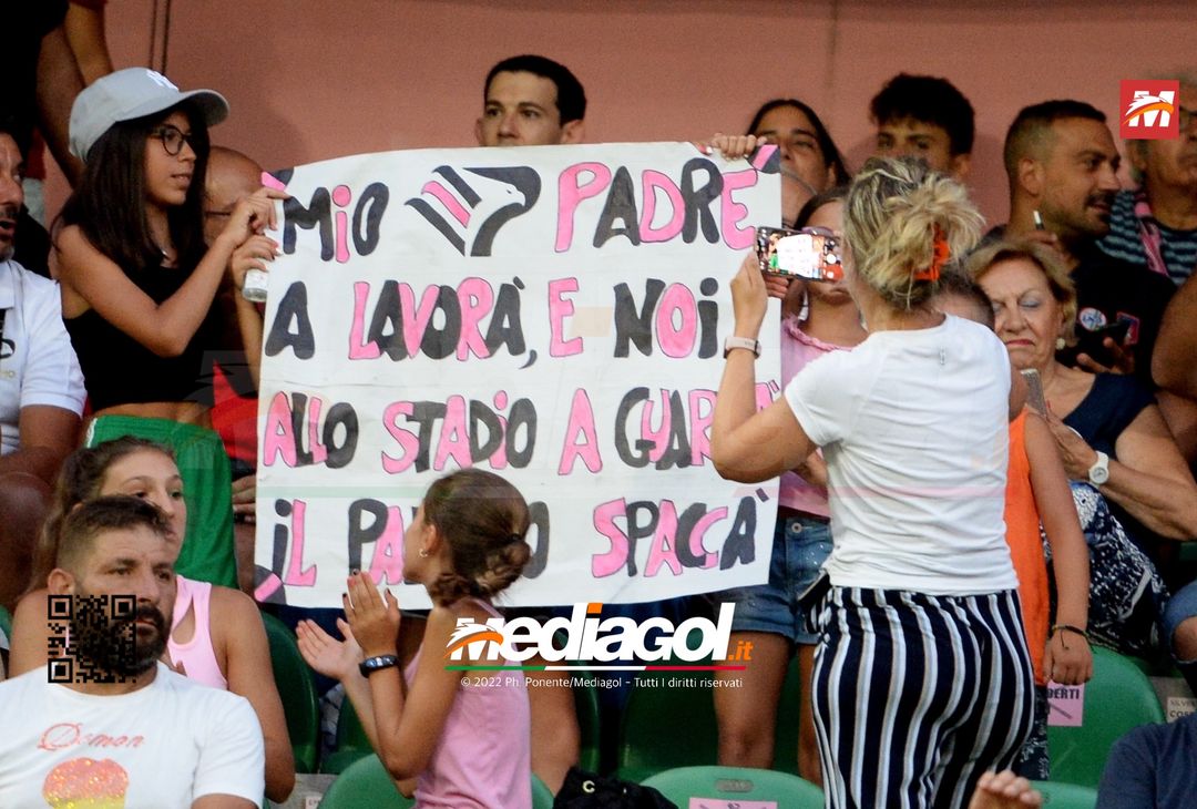 FOTOTIFO, Palermo-Perugia 2-0: i tifosi allo stadio Renzo Barbera (Gallery) - immagine 28