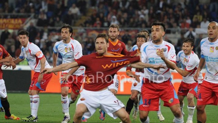 Totti: “Commosso per Del Piero, io spero di giocare ancora a lungo” Totti: “Commosso per Del Piero, io spero di giocare ancora a lungo” - immagine 1