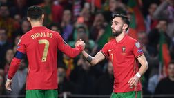 Ronaldo, gelo nel ritiro del Portogallo: Bruno Fernandes lo saluta a stento (VIDEO)