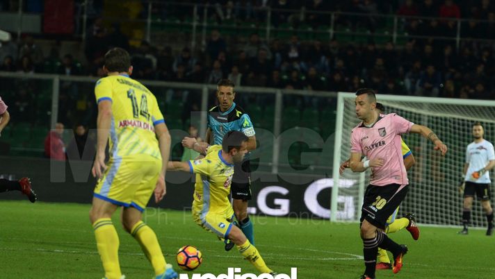 Pescara-Palermo: si va verso il rinvio del match, le motivazioni Pescara-Palermo: si va verso il rinvio del match, le motivazioni