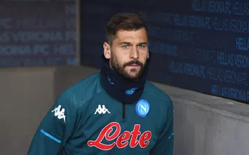  VERONA, ITALY - JANUARY 24: Fernando Llorente of SSC Napoli looks on during the Serie A match between Hellas Verona FC and SSC Napoli at Stadio Marcantonio Bentegodi on January 24, 2021 in Verona, Italy. (Photo by Alessandro Sabattini/Getty Images)