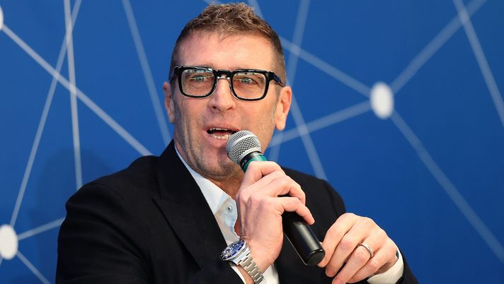 FLORENCE, ITALY - NOVEMBER 12: Massimo Carrera during the "Golden Bench" award at Centro Tecnico Federale di Coverciano on November 12, 2018 in Florence, Italy. (Photo by Gabriele Maltinti/Getty Images) FLORENCE, ITALY - NOVEMBER 12: Massimo Carrera during the "Golden Bench" award at Centro Tecnico Federale di Coverciano on November 12, 2018 in Florence, Italy. (Photo by Gabriele Maltinti/Getty Images)