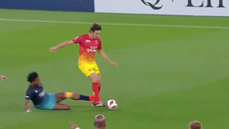 IShowSpeed fuori di testa: fallo assurdo sull’ex Milan Kakà | VIDEO