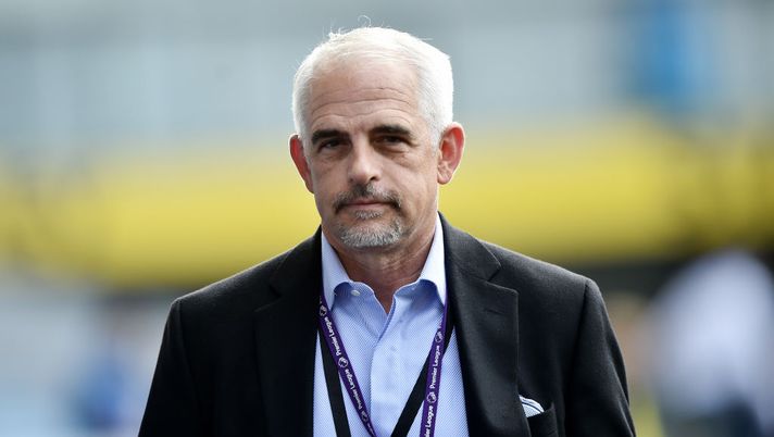 BURNLEY, ENGLAND - SEPTEMBER 18: Alan Pace, Burnley Chairman arrives at the stadium prior to prior to the Premier League match between Burnley and Arsenal at Turf Moor on September 18, 2021 in Burnley, England. (Photo by Nathan Stirk/Getty Images) Il presidente del Burnley: “I non vaccinati? Potrebbero dover scegliere una carriera diversa” - immagine 1