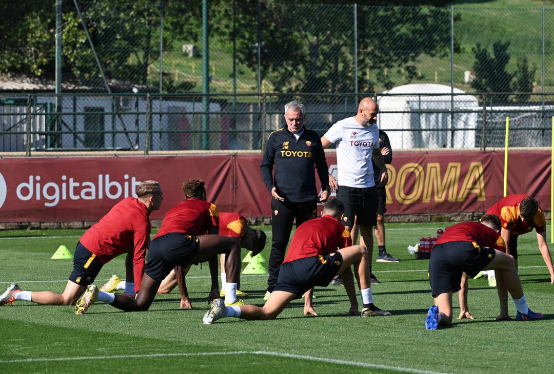 Trigoria, allenamento del mattino in vista del Betis per la Roma – FOTO GALLERY - immagine 13