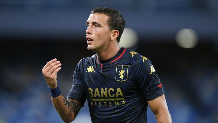 NAPLES, ITALY - SEPTEMBER 27: Luca Pellegrini of Genoa CFC during the Serie A match between SSC Napoli and Genoa CFC at Stadio San Paolo on September 27, 2020 in Naples, Italy. (Photo by Francesco Pecoraro/Getty Images) NAPLES, ITALY - SEPTEMBER 27: Luca Pellegrini of Genoa CFC during the Serie A match between SSC Napoli and Genoa CFC at Stadio San Paolo on September 27, 2020 in Naples, Italy. (Photo by Francesco Pecoraro/Getty Images)