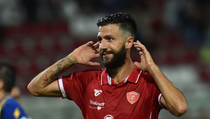 PERUGIA, ITALY - SEPTEMBER 24:  Pietro Iemmello of AC Perugia celebrates after scoring goal 2-1 during the Serie B match between AC Perugia and Frosinone at Stadio Renato Curi on September 24, 2019 in Perugia, Italy.  (Photo by Giuseppe Bellini/Getty Images) 