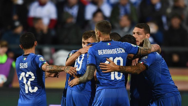 TAMPERE, FINLAND - SEPTEMBER 08:  Jorginho of Italy scores the second goal during the UEFA Euro 2020 qualifier between Finland and Italy at Tampere stadium (Ratina stadium) on September 8, 2019 in Tampere, Finland.  (Photo by Claudio Villa/Getty Images) 