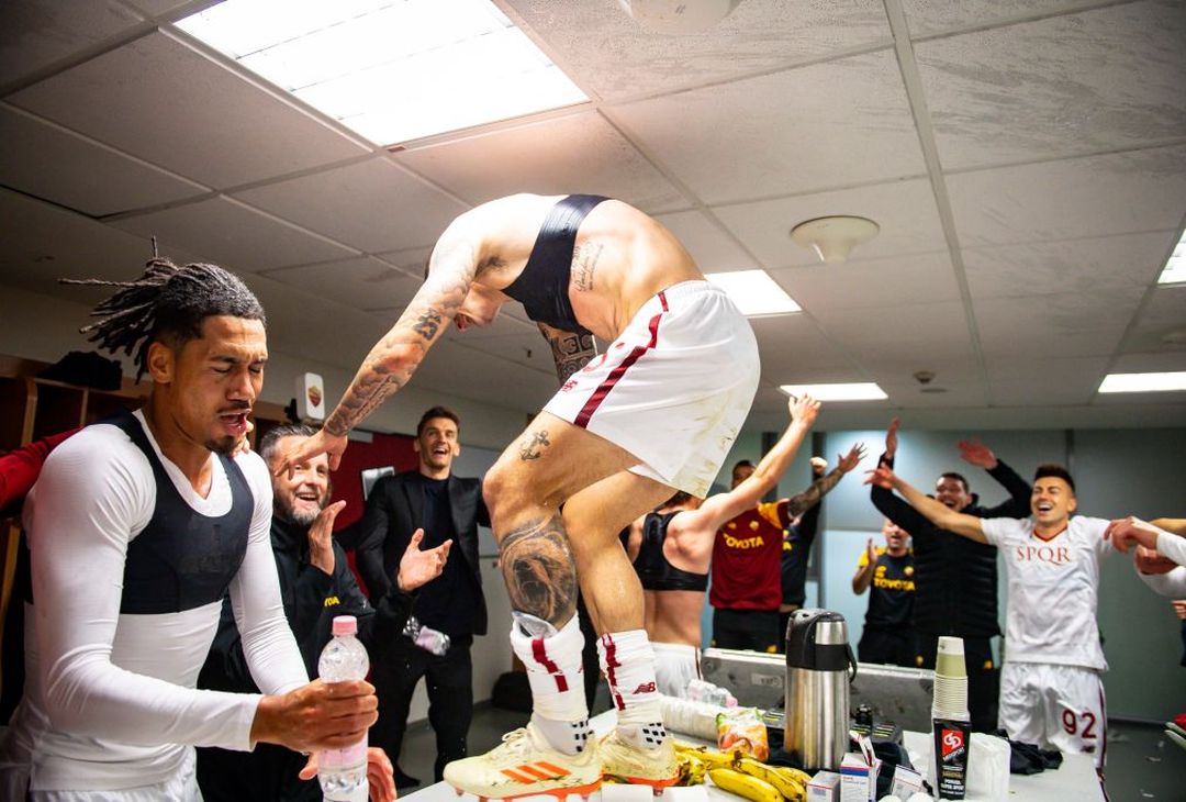 La Roma in finale di Europa League: che festa negli spogliatoi – FOTO GALLERY- immagine 1