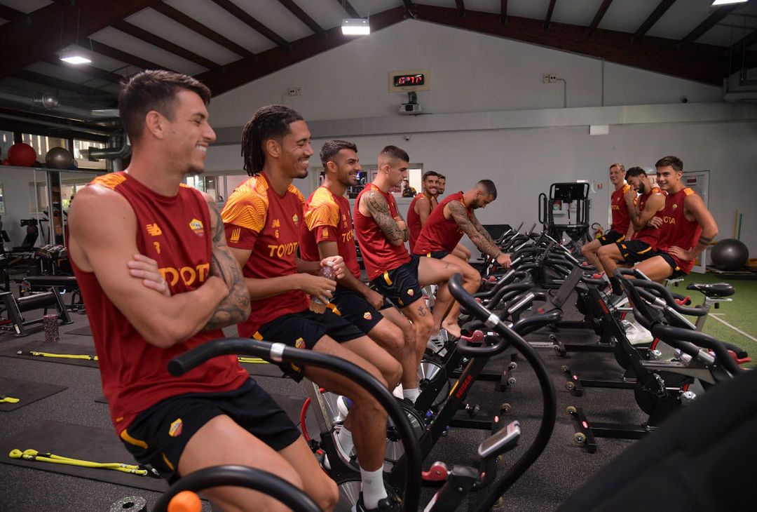Trigoria, palestra per chi ha giocato ieri. Karsdorp in campo – FOTO GALLERY - immagine 20