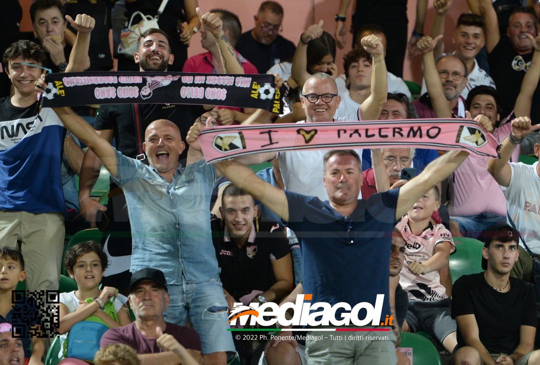 FOTOTIFO, Palermo-Ascoli 2-3: i tifosi allo stadio “Renzo Barbera” (Gallery) - immagine 63