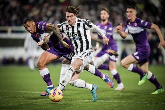 FLORENCE, ITALY - MARCH 02: Dusan Vlahovic of Juventus and Igor of Fiorentina during the Coppa Italia Semi Final 1st Leg match between ACF Fiorentina and Juventus FC at Stadio Artemio Franchi on March 2, 2022 in Florence, Italy. (Photo by Daniele Badolato - Juventus FC/Juventus FC via Getty Images) FLORENCE, ITALY - MARCH 02: Dusan Vlahovic of Juventus and Igor of Fiorentina during the Coppa Italia Semi Final 1st Leg match between ACF Fiorentina and Juventus FC at Stadio Artemio Franchi on March 2, 2022 in Florence, Italy. (Photo by Daniele Badolato - Juventus FC/Juventus FC via Getty Images)