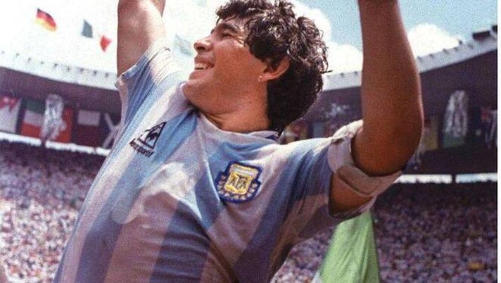 La prima pagina di Tuttosport, in edicola oggi, 26 novembre 2020 