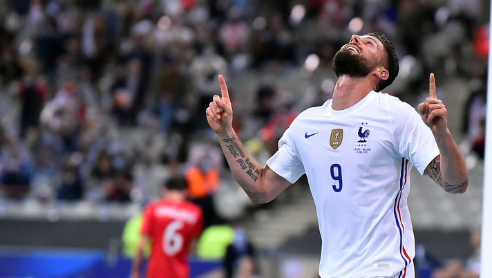 PARIS, FRANCE - JUNE 08: Olivier Giroud of France reacts after scoring during the international friendly match between France and Bulgaria at Stade de France on June 08, 2021 in Paris, France. (Photo by Aurelien Meunier/Getty Images) PARIS, FRANCE - JUNE 08: Olivier Giroud of France reacts after scoring during the international friendly match between France and Bulgaria at Stade de France on June 08, 2021 in Paris, France. (Photo by Aurelien Meunier/Getty Images)