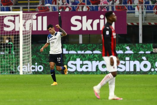 Romero dell'Atalanta esulta dopo il goal al Milan Romero dell'Atalanta esulta dopo il goal al Milan