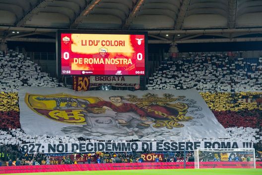Getty Images L’harakiri di Ibanez regala il derby alla Lazio: Roma sconfitta 1-0. Pellegrini ko- immagine 2