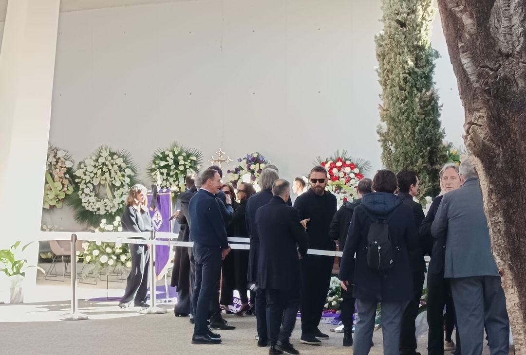 GALLERY VN – La camera ardente per Joe Barone. Tra i presenti Marotta e DeLa - immagine 13