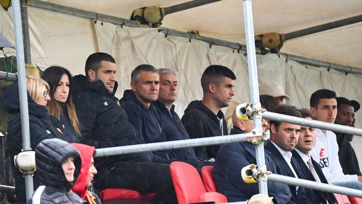 Roma Primavera: Mourinho, Pinto e Ryan Friedkin vicini di seggiolino - immagine 1