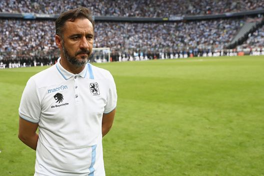 (Photo by Alexander Hassenstein/Bongarts/Getty Images) Pareggia il derby ma non basta: Fenerbahce, esonerato Vitor Pereira- immagine 2