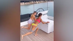 VIDEO Canalis, workout in barca ‘vecchia scuola’: allenamento e fisico mozzafiato!