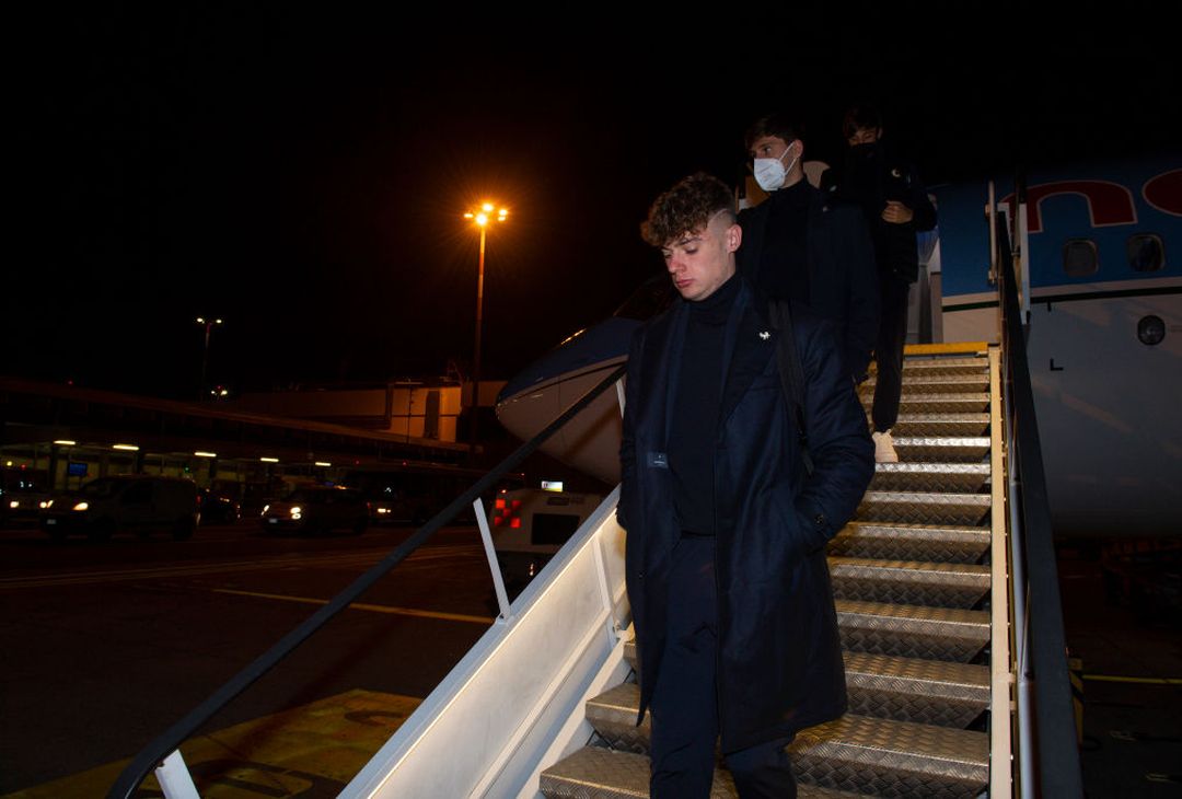 Roma, la partenza della squadra per Bologna – FOTO GALLERY - immagine 6