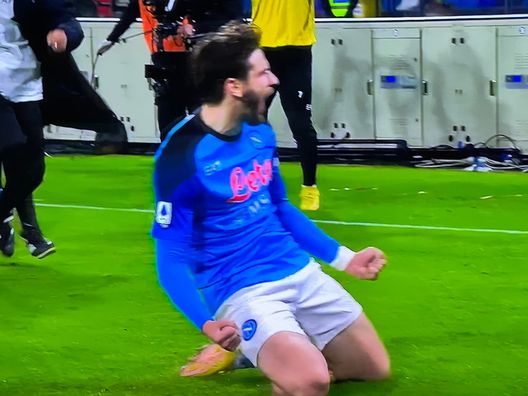 VIDEO Napoli-Juve, raddoppiano gli azzurri con Kvaratskhelia: è 2 a 0!- immagine 2