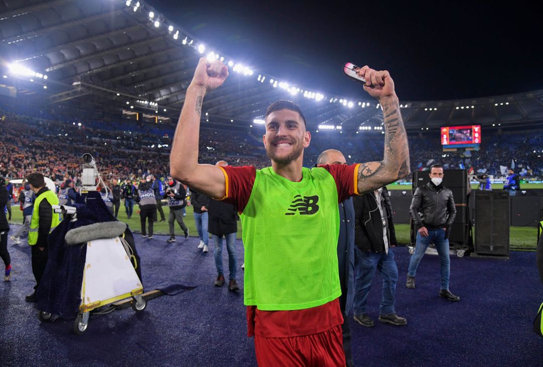 La Roma si scatena: Mancini con la bandiera, Abraham si spoglia – FOTO GALLERY - immagine 45