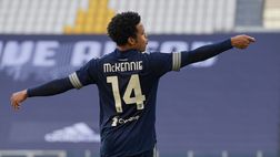 Juventus, McKennie: frattura al piede, lungo stop per l’americano