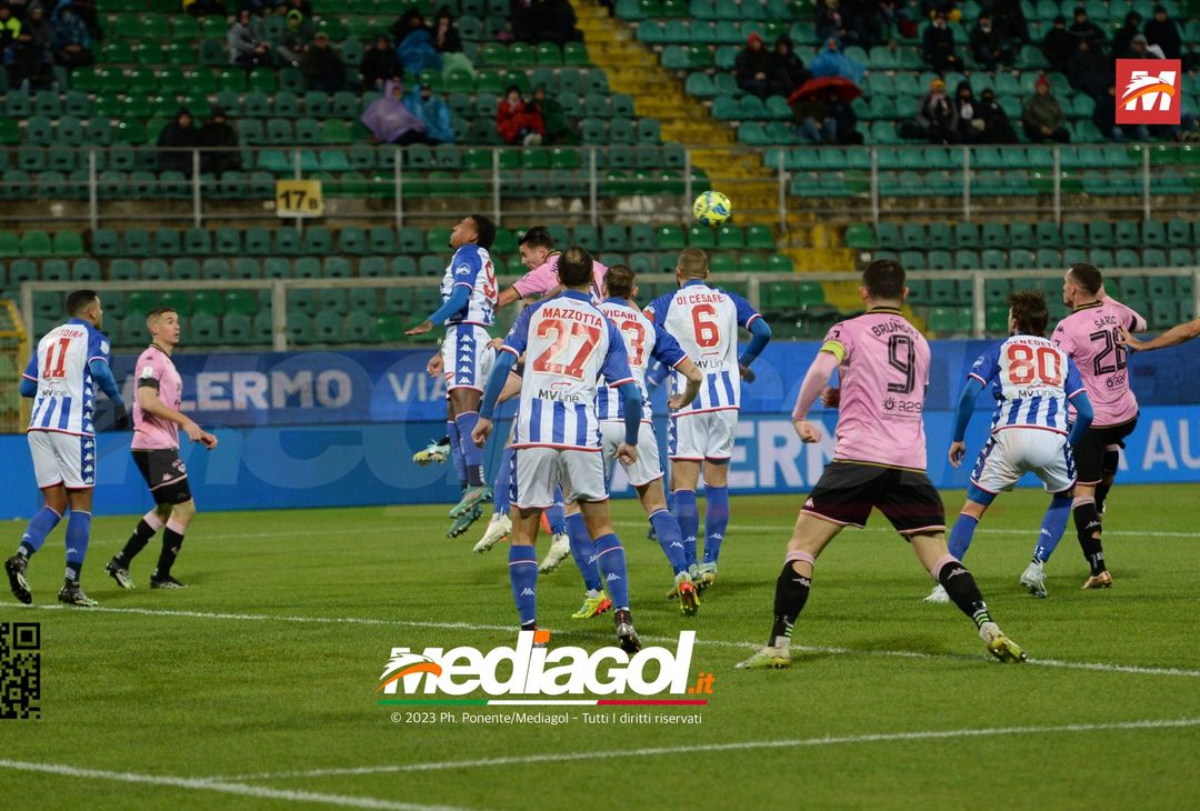 FOTO Palermo-Bari 1-0, 21ª giornata Serie B 2022-2023 (Gallery) - immagine 76