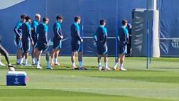 Particolare sessione di attivazione per il Barcellona durante la rifinitura