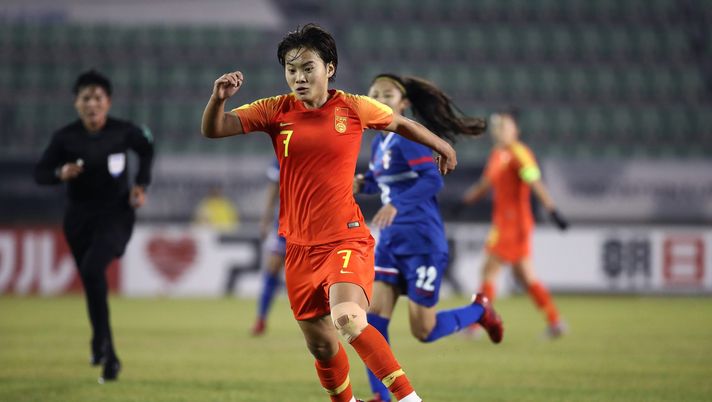 BUSAN, SOUTH KOREA - DECEMBER 17: Wang Shuang of China in action during the Women's EAFF E-1 Football Championship match between Chinese Taipei and China at Busan Gudeok Stadium on December 17, 2019 in Busan, South Korea. (Photo by Chung Sung-Jun/Getty Images) BUSAN, SOUTH KOREA - DECEMBER 17: Wang Shuang of China in action during the Women's EAFF E-1 Football Championship match between Chinese Taipei and China at Busan Gudeok Stadium on December 17, 2019 in Busan, South Korea. (Photo by Chung Sung-Jun/Getty Images)